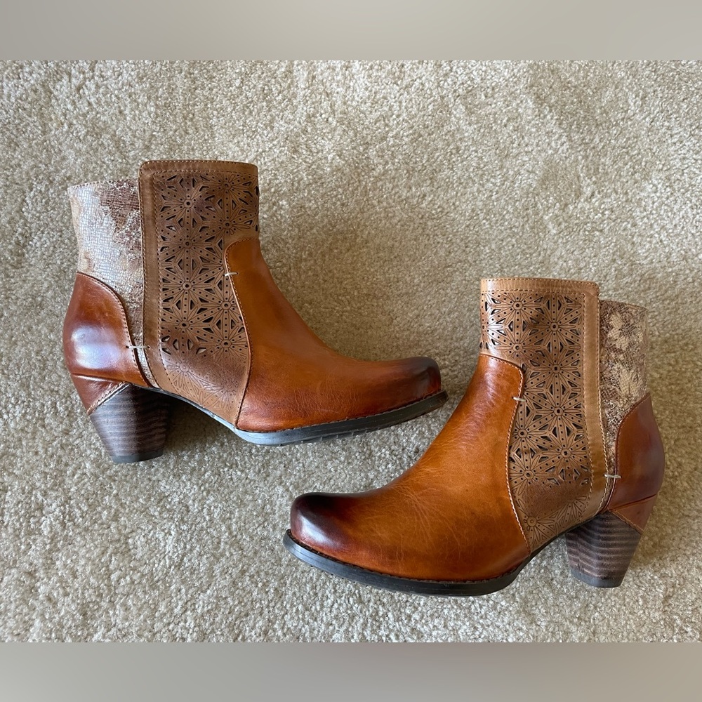 L’Artiste by Spring Step Belle Bootie. Women size 38 (7.5-8US) - Picture 2 of 11